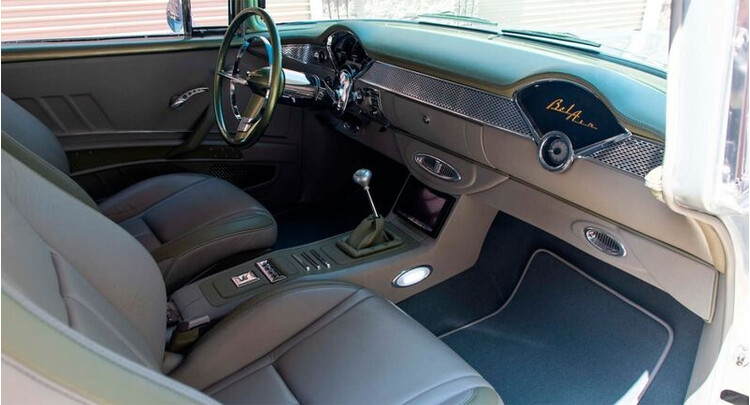 xe-co-chevrolet-bel-air-66-tuoi-sau-phuc-che-dep-bong-bay-va-manh-toi-525-ma-luc