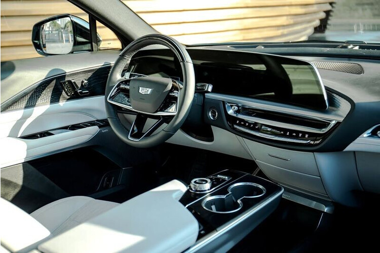 Xe điện Cadillac Lyriq giá hơn 1,5 tỷ VNĐ nhận được hơn 1.000 đơn hàng sau tiếng đầu mở bán xe dien cadillac lyriq gia hon 1,5 ty vnd nhan duoc hon 1.000 don hang sau tieng dau mo ban