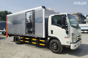 Xe Tải Isuzu NPR85KE4 3.4 Tấn Thùng Kín Bửng Nâng Xe Tải Isuzu NPR85KE4 3.4 Tấn Thùng Kín Bửng Nâng
