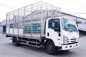 Xe Tải Isuzu NQR75LE4 5 Tấn Thùng Chở Gia Cầm Xe Tải Isuzu NQR75LE4 5 Tấn Thùng Chở Gia Cầm