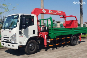 Xe Cẩu Isuzu NQR75ME4 4.4 Tấn Gắn Cẩu Unic URV344 Xe Cẩu Isuzu NQR75ME4 4.4 Tấn Gắn Cẩu Unic URV344