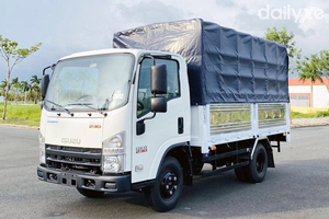 Xe Tải Isuzu QLR77FE4 2 Tấn Thùng Bạt Gắn Bửng Nâng Xe Tải Isuzu QLR77FE4 2 Tấn Thùng Bạt Gắn Bửng Nâng