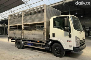 Xe Tải Isuzu QMR77HE4 2 Tấn Chở Gia Súc Xe Tải Isuzu QMR77HE4 2 Tấn Chở Gia Súc