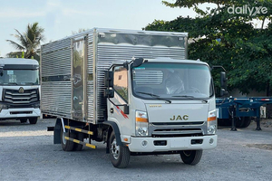 Xe Tải Jac N500 4.9 Tấn Thùng Kín