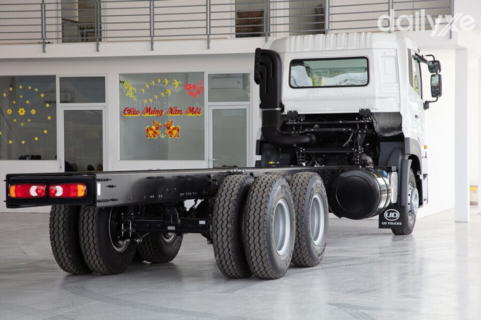 Khung xe làm bằng thép có độ bền cao