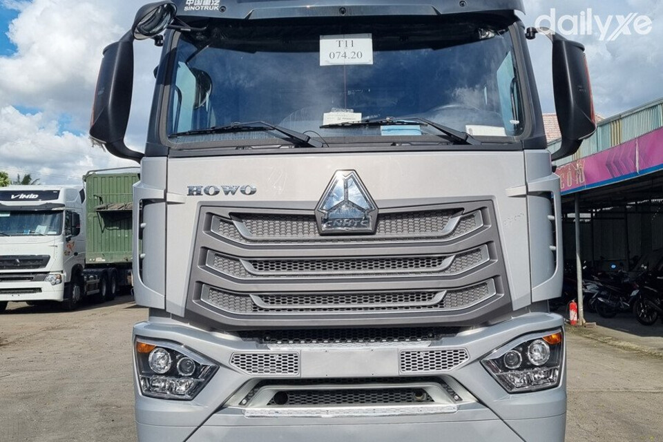 Đầu xe thiết kế hầm hố