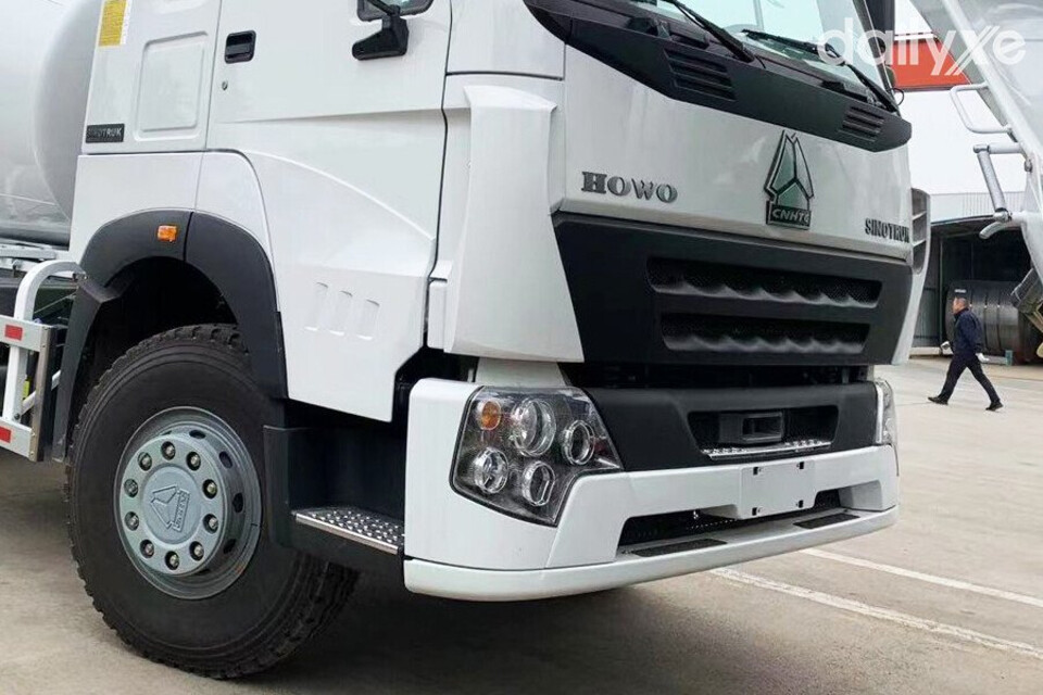 Đèn chiếu sáng đặt ở góc cản trước mở rộng sang hai bên