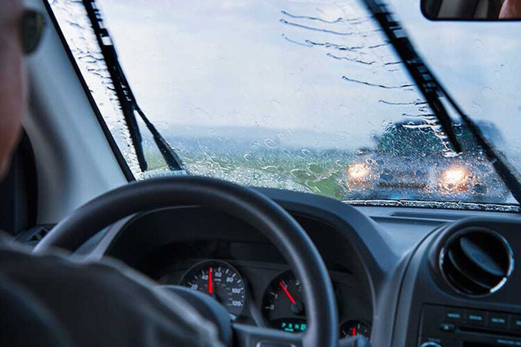 Kính lái mờ hơi nước Kính lái mờ hơi nước