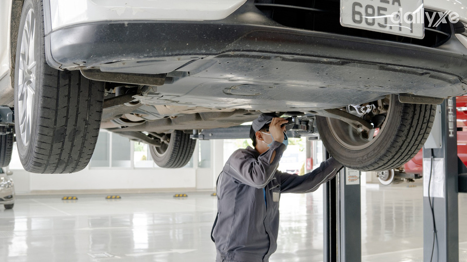 Khu vực dịch vụ rộng lớn và đầy đủ trang bị máy móc