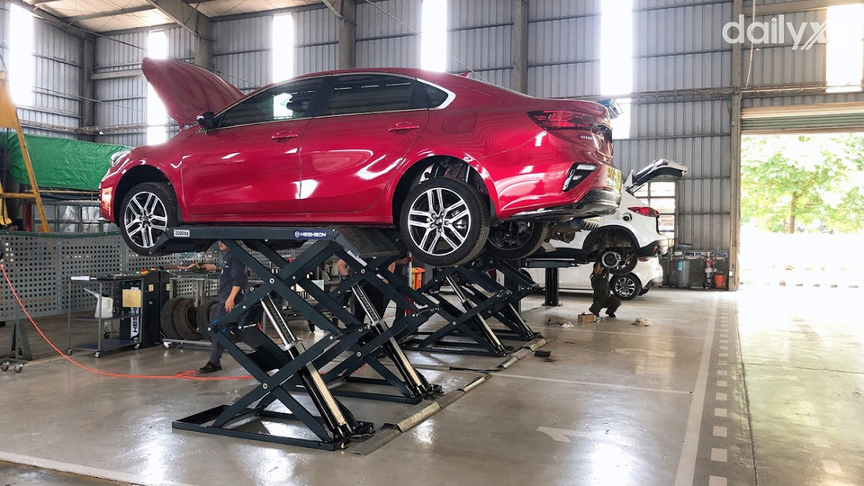 Xưởng dịch vụ tại đại lý Mazda Sông Công