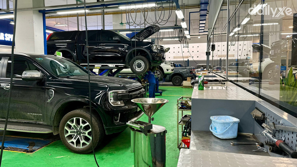 Xưởng dịch vụ của đại lý Ford Hà Nội
