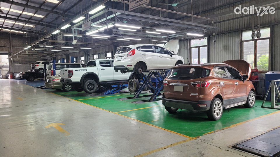 Xưởng dịch vụ của đại lý Ford Tây Mỗ