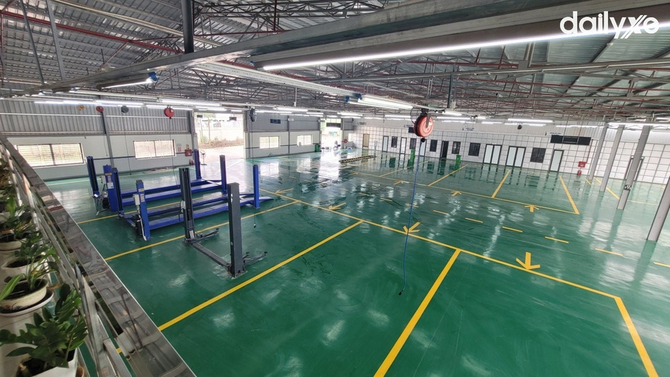 Xưởng dịch vụ rộng rãi