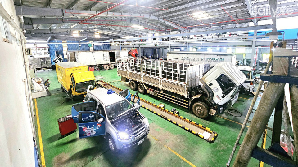 Xưởng dịch vụ tại Isuzu Đại Thịnh