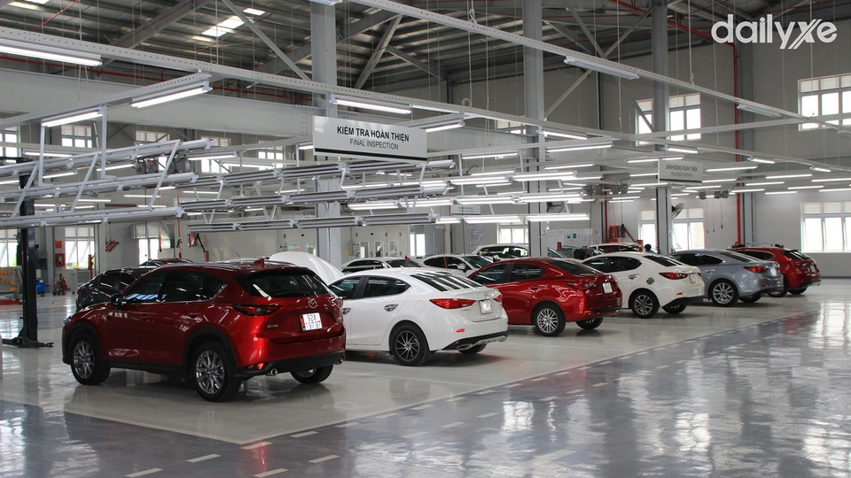 Khu vực xưởng dịch vụ của showroom Mazda Quảng Nam