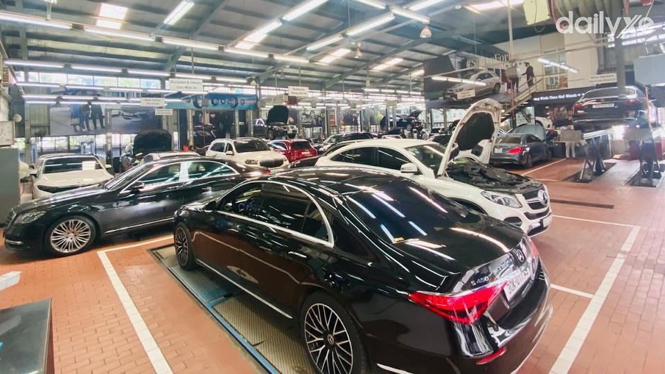 Xưởng dịch vụ tại đại lý Mercedes Phạm Hùng