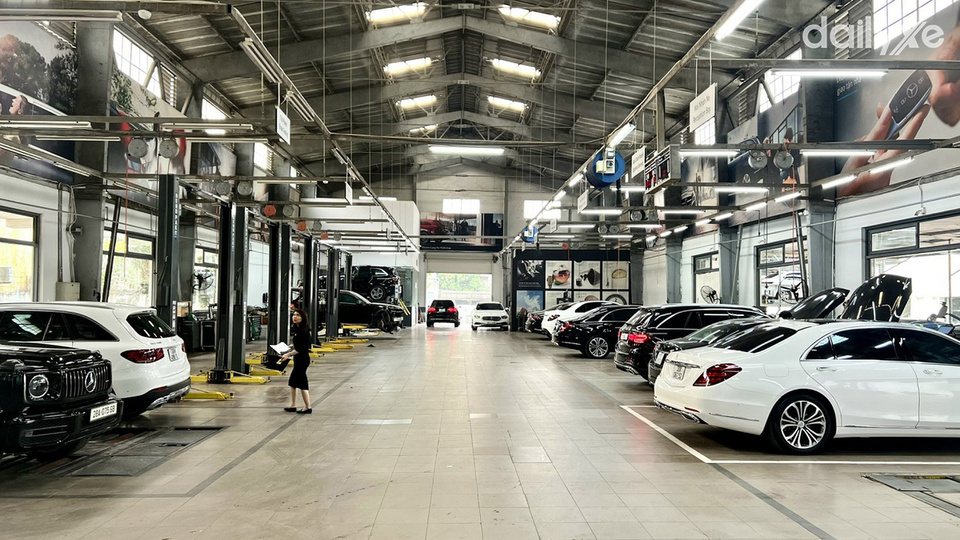 Xưởng dịch vụ tại đại lý Mercedes-Benz Láng Hạ