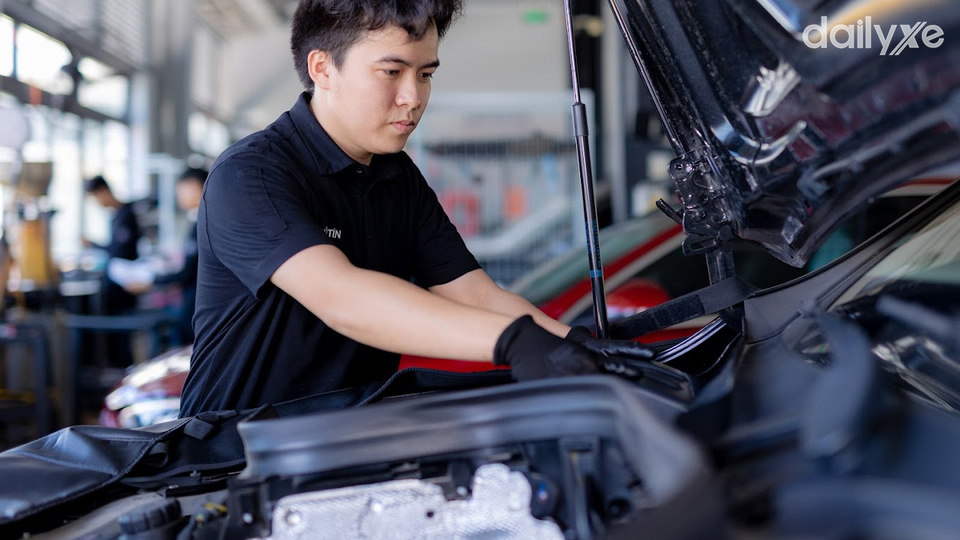 Khu vực xưởng dịch vụ của showroom Mercedes Phú Quốc