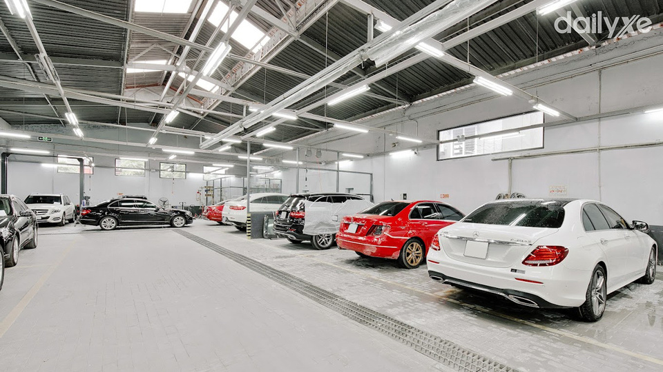 Xưởng dịch vụ hiện đại của đại lý Mercedes Long Biên