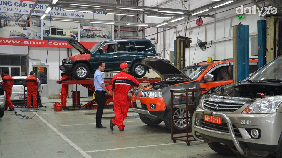 Xưởng dịch vụ của đại lý Mitsubishi AMC Tân Thuận Quận 7