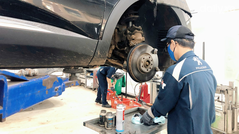 Xưởng dịch vụ tiếp đón nhiều lượt khách mỗi ngày