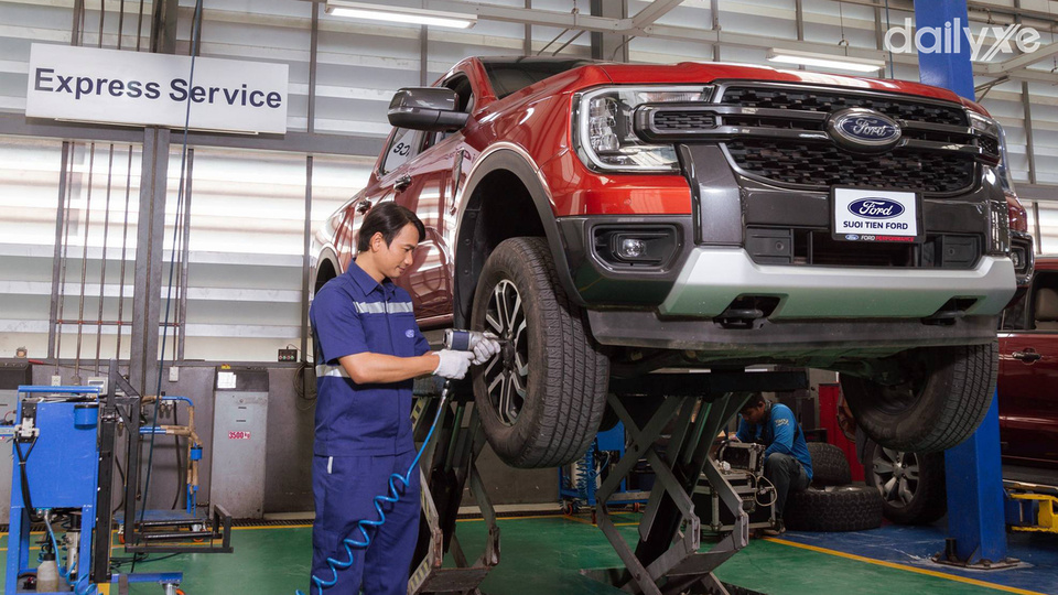 Xưởng dịch vụ của đại lý Ford Suối Tiên