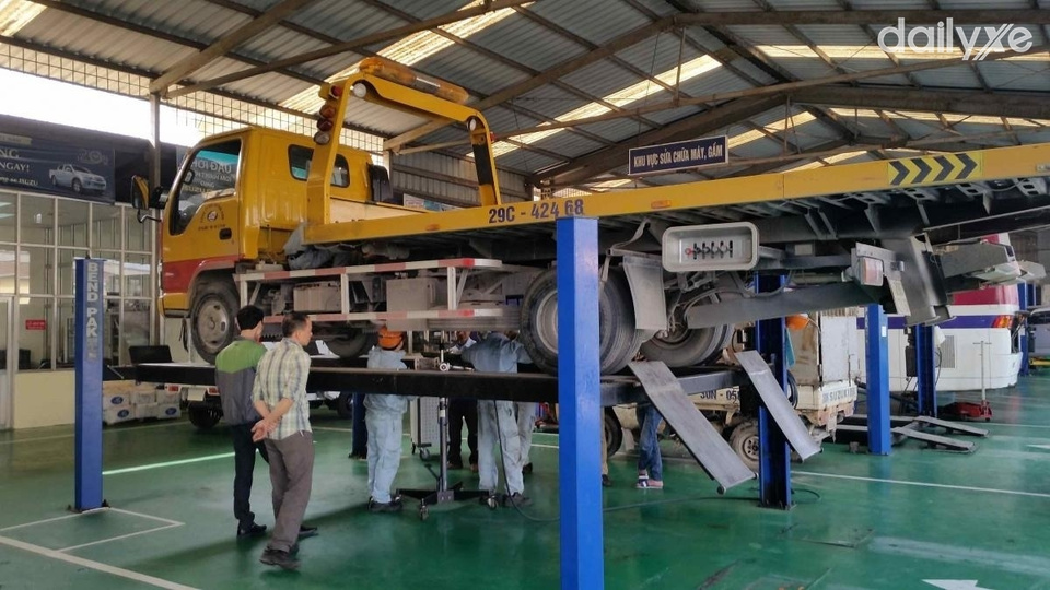 Xưởng dịch vụ của đại lý Suzuki Long Biên