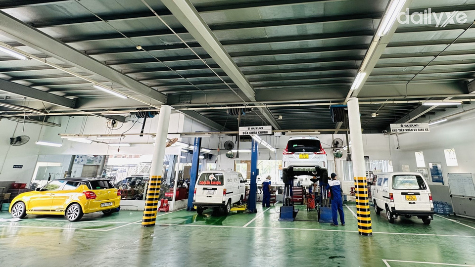 Xưởng dịch vụ của đại lý Suzuki World Phổ Quang