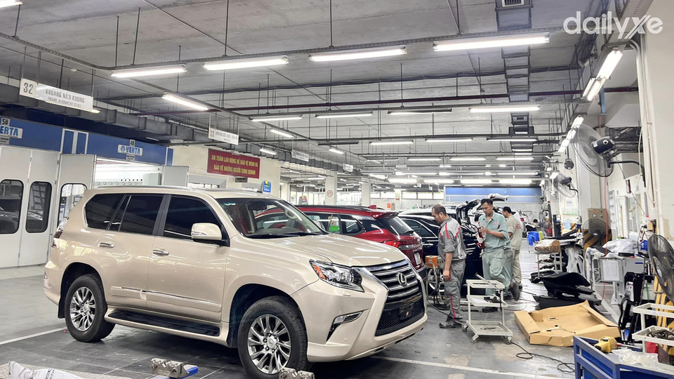 Xưởng dịch vụ tại Toyota Giải Phóng