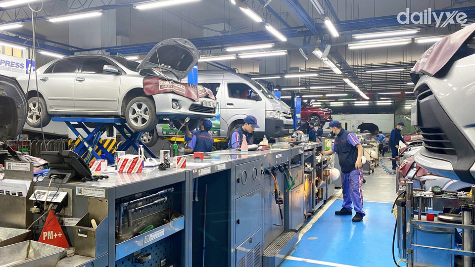 Xưởng dịch vụ của showroom Toyota Hà Đông
