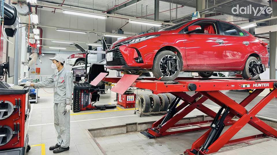 Xưởng dịch vụ của showroom Toyota Hòa Bình