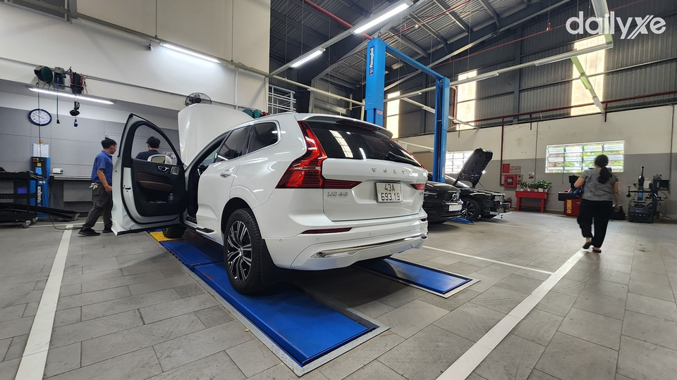 Xưởng dịch vụ hiện đại