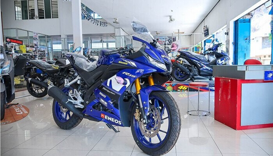 Yamaha R15