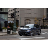 BMW X5 xDrive45e 2021 - Mạnh mẽ hơn, phạm vi di chuyển xa hơn!